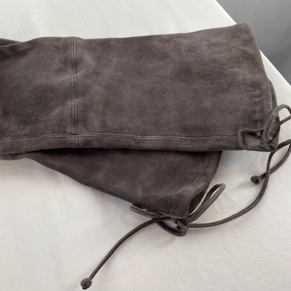 Stuart Weitzman Highland Suede Over The Knee Heeled Boot‎ in Grey Size 9.5